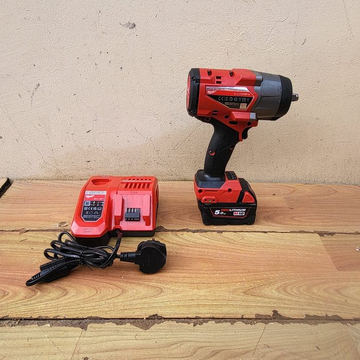 Pistol de insurubat cu impact Milwaukee M18  FHIW2F 12