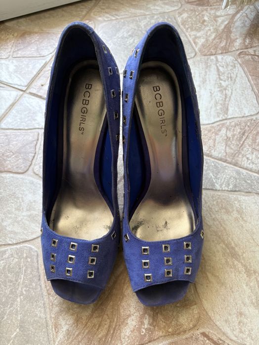 Дамски обувки на висок ток BCBGMaxazria girls - естествен велур