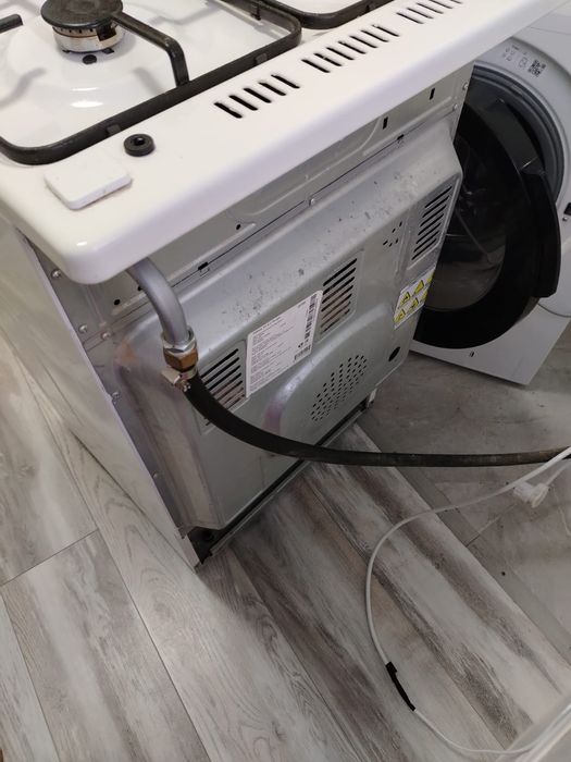 Продам газ плиту состояние отличное