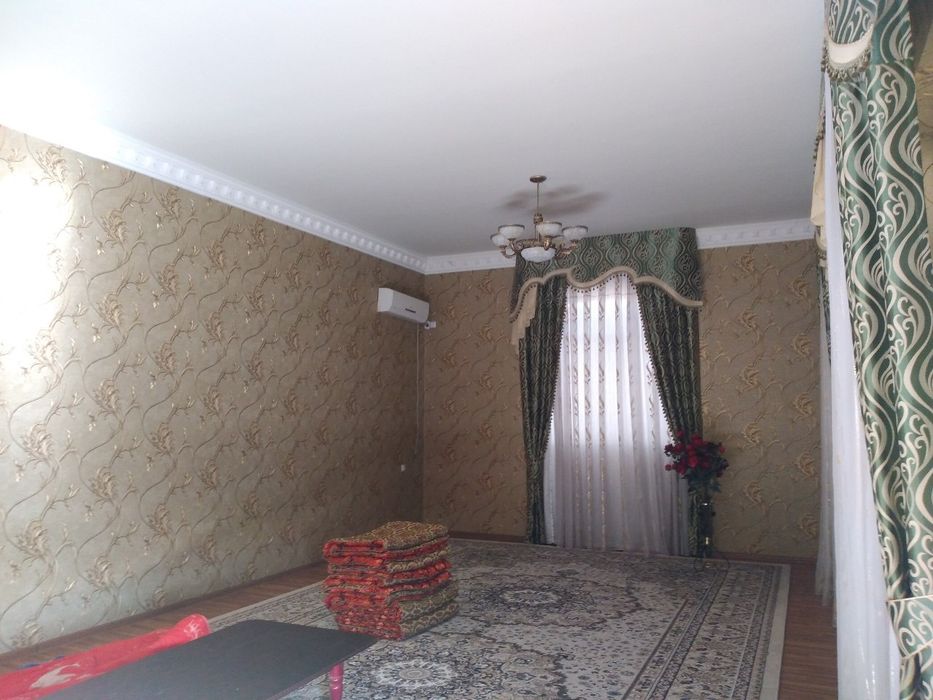 Kamsamolda uchstka sotiladi