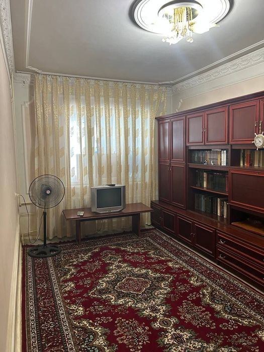Buxoro shahar sharq bozorcha atrofida 2 xonali kvartira ijaraga berila