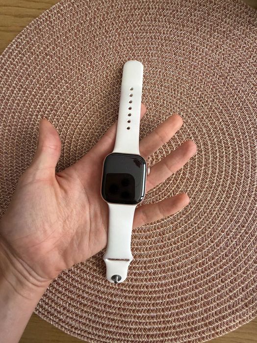 Apple Watch Series 11 GPS 42 mm – Rose Gold / Light Blush – S/M