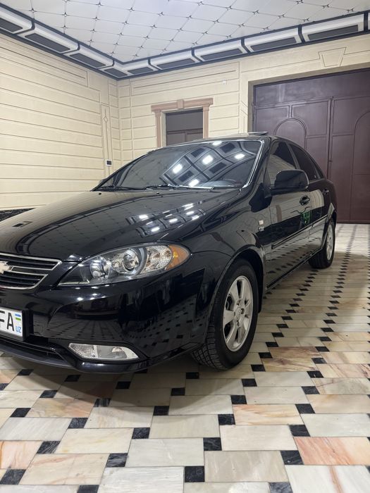 Jentra 1.5  qora gbo rangi