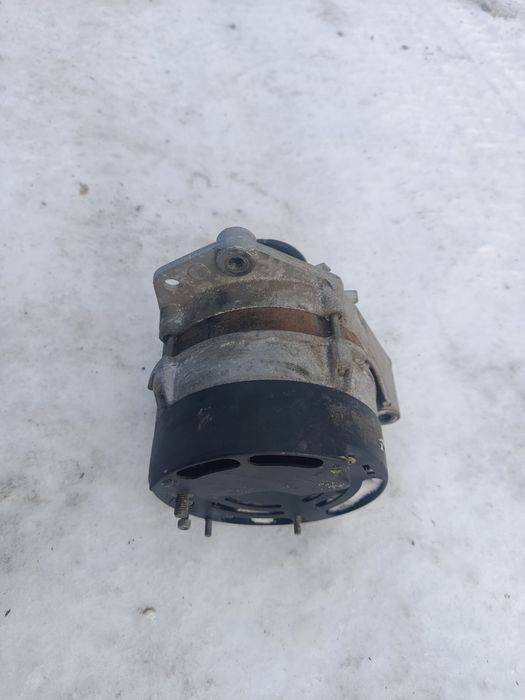 Генератор от Ауди 80