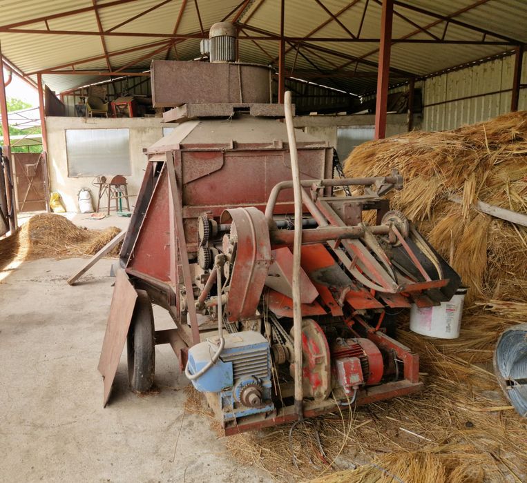 Vând masini second hand pentru făcut maturi de sorg: