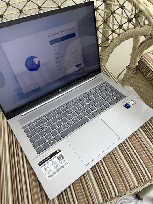 Продам HP Envy 17-cw0023dx 17.3"Touchscreen i7-13700H 16GB RAM 1TB SSD