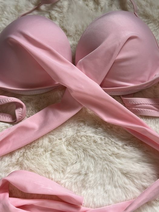 Sutien costum de baie roz cupe intarite
