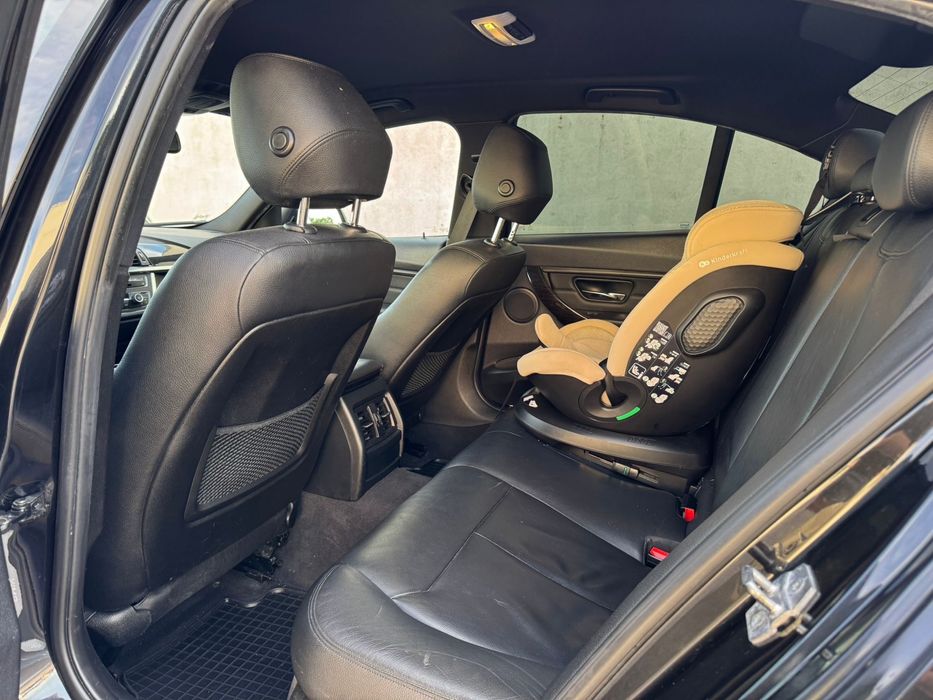 BMW Seria 3/F30/318D cutie automata