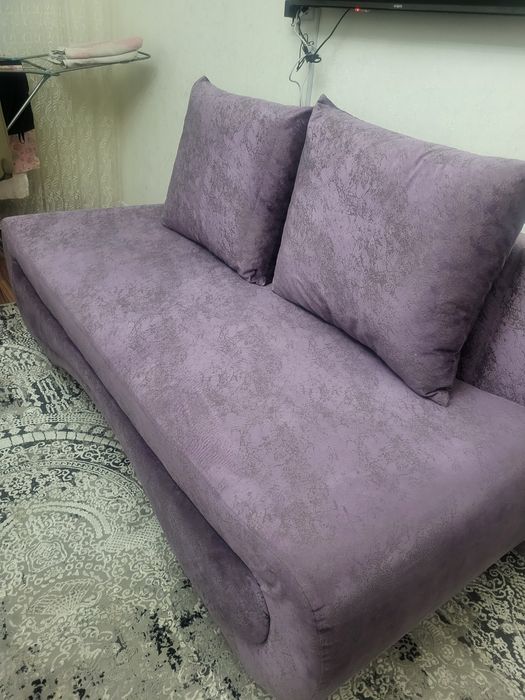 Диван-тахта почти новая