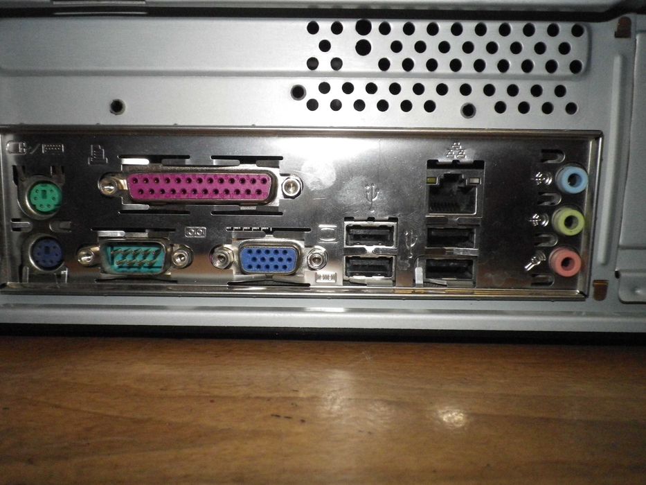 Двуядрен компютър Asus P5QPL-AM