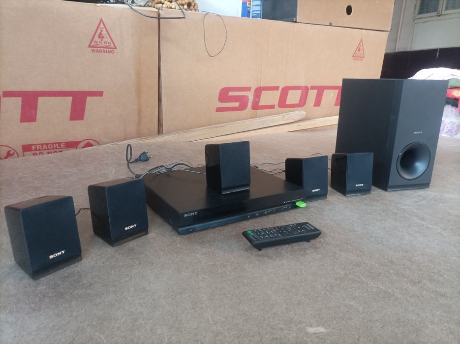 Sony uslitel kalonkalar sotiladi.