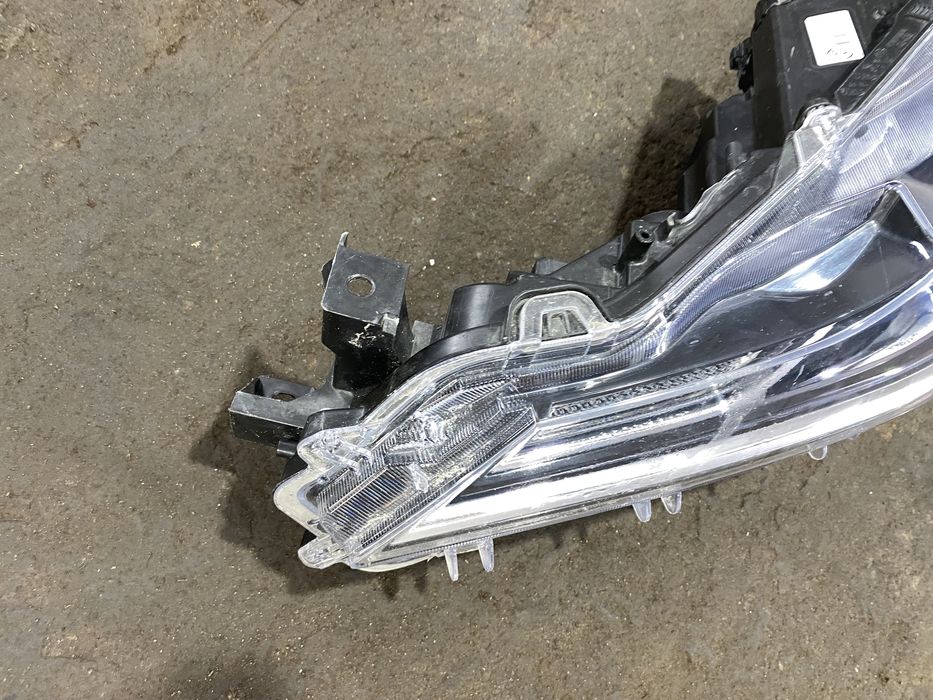 Far Toyota Corolla E210 sedan 2019 - 2022 Far led Stanga