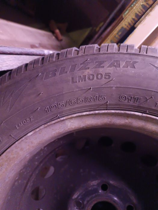 Vand 4 roti 195/65/R15 - Cauciucuri iarna Bridgestone