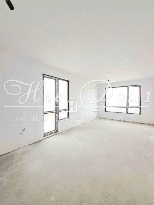 Продава се Двустаен апартамент в Варна, Изгрев - 69 кв.м за 1232 €/кв.м - Снимка #1