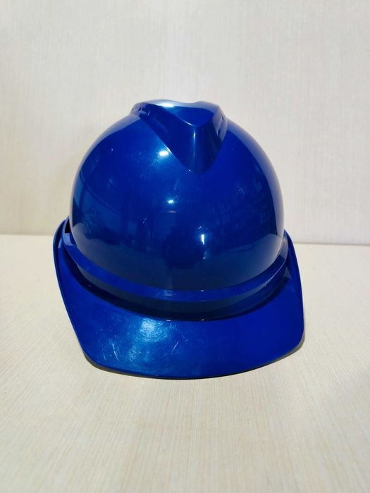 Каски на продажу