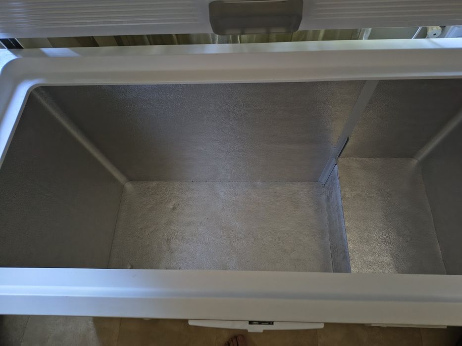 Ladă frigorifică Whirlpool 394 L