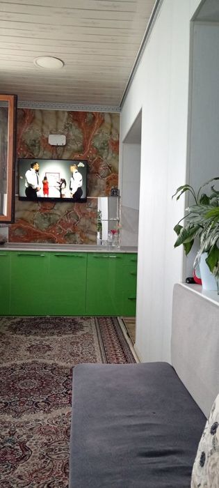 3 комнатная квартира на шайхонтохурском районе в махале Хувайдо.