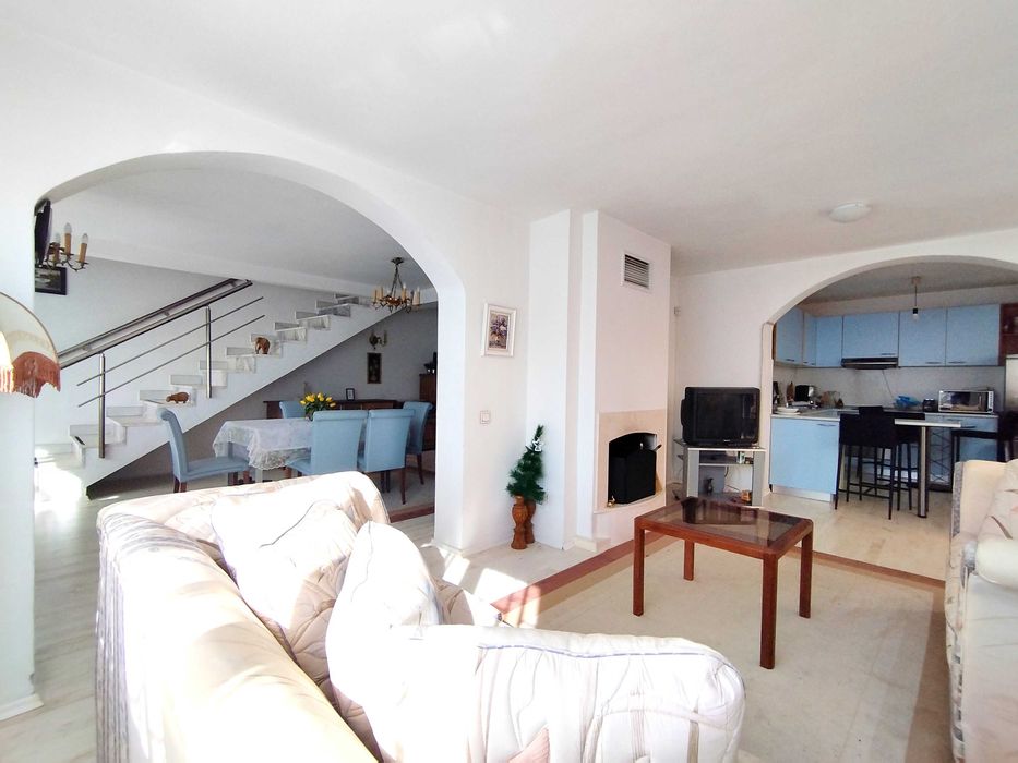 Продава се Къща в с. Горочевци, Област Перник - 820 кв.м за 318 €/кв.м - Снимка #13