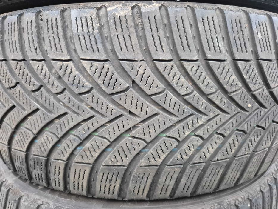 4 Anvelope de IARNA - 225/45/18 - Semperit - APP NOI - DOT 2022