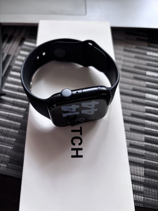 Apple Watch SE (44mm)2nd generation 2024