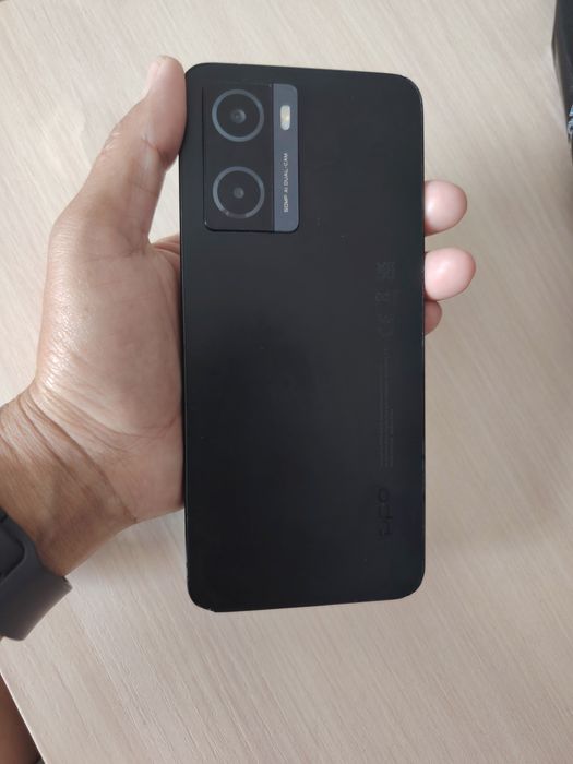 продаётся телефон