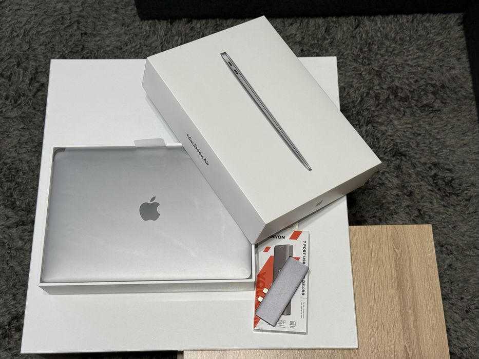 Apple MacBook Air M1 13 Inch/ 8 GB/ 256 GB SSD/ Гаранция