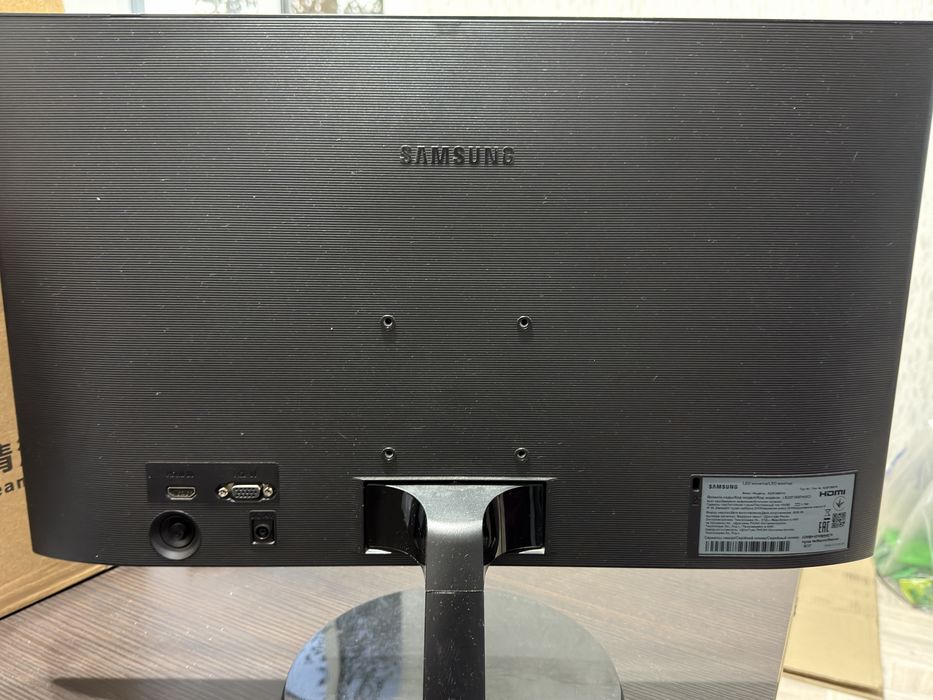 Монитор Samsung Full HD (21.5 дюймов)