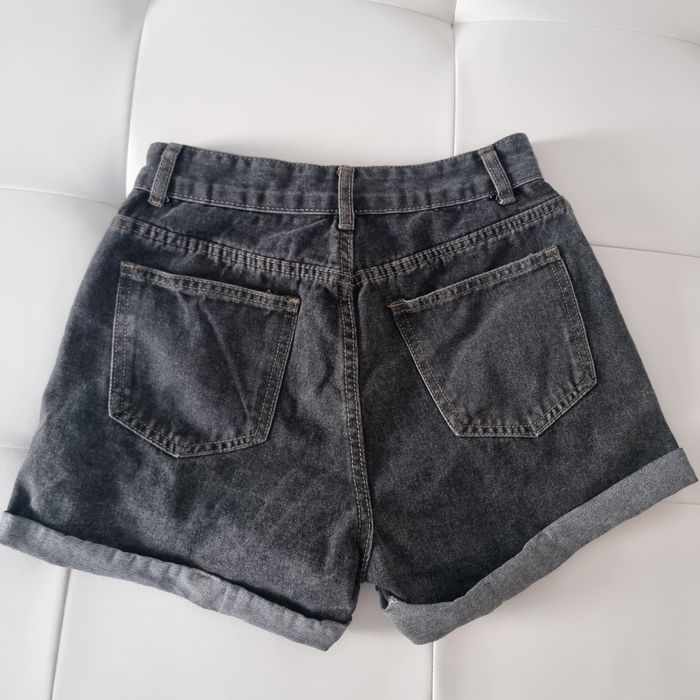 Pantaloni scurți de vară