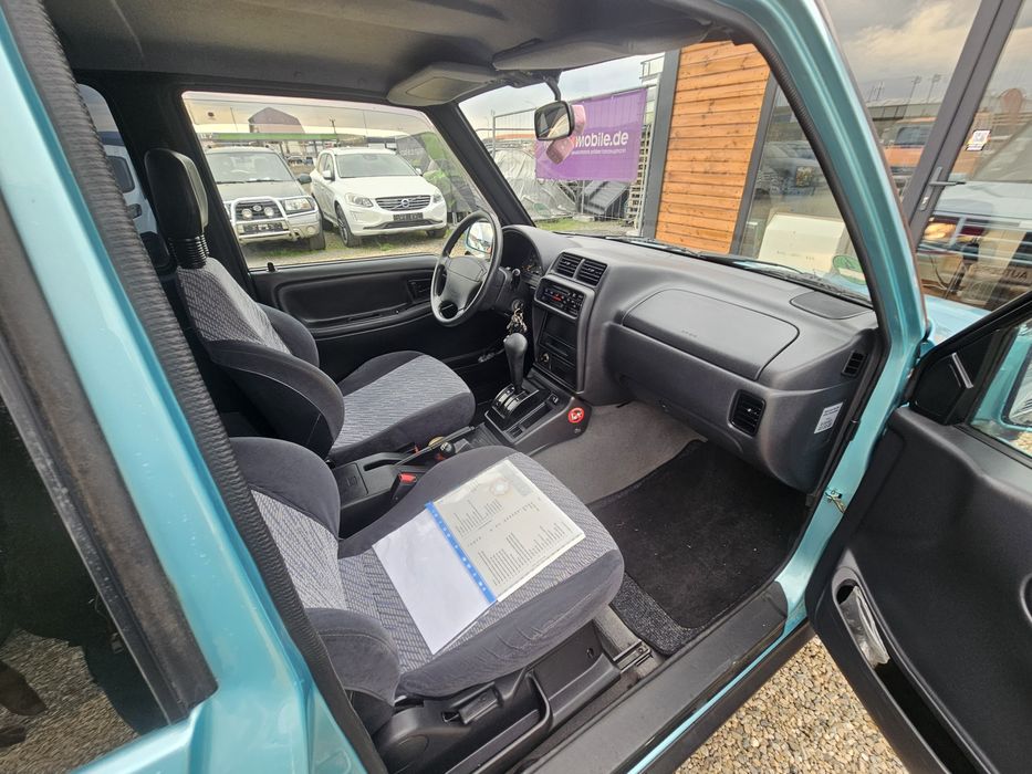 Suzuki Vitara, 1.6 Benzina, 4x4, Clima automata, Reductor  Cauciucuri A/T uri Jante concave  Posibil Rate ***