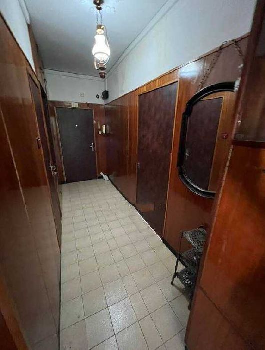 Тристаен апартамент в Кючук Париж