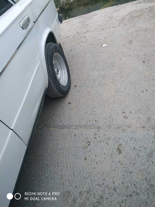 Razval diska sotiladi.  2106 rusumli. Xolati ideal