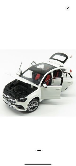 MERCEDES BENZ GLE macheta auto scara 1:18 culoare alb
