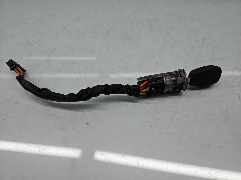 Contact cu cheie Dacia Logan (LS) [Fabr 2004-2012] OEM 1.4 Benz K7J-A7