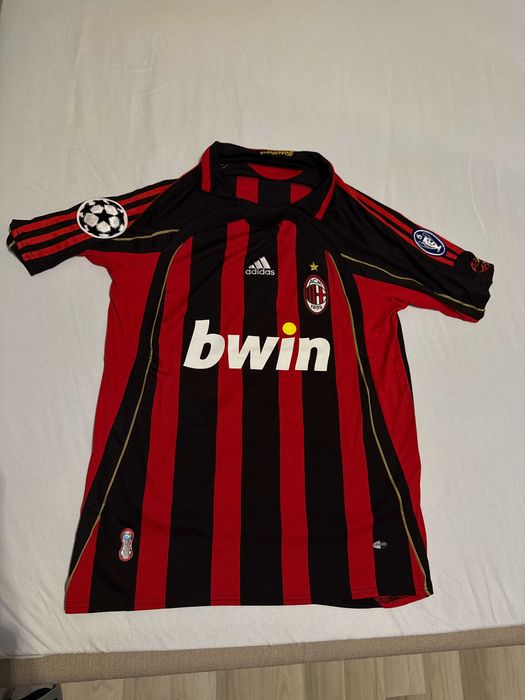 Tricou Milan 2007 home finala champions league cu badgeuri
