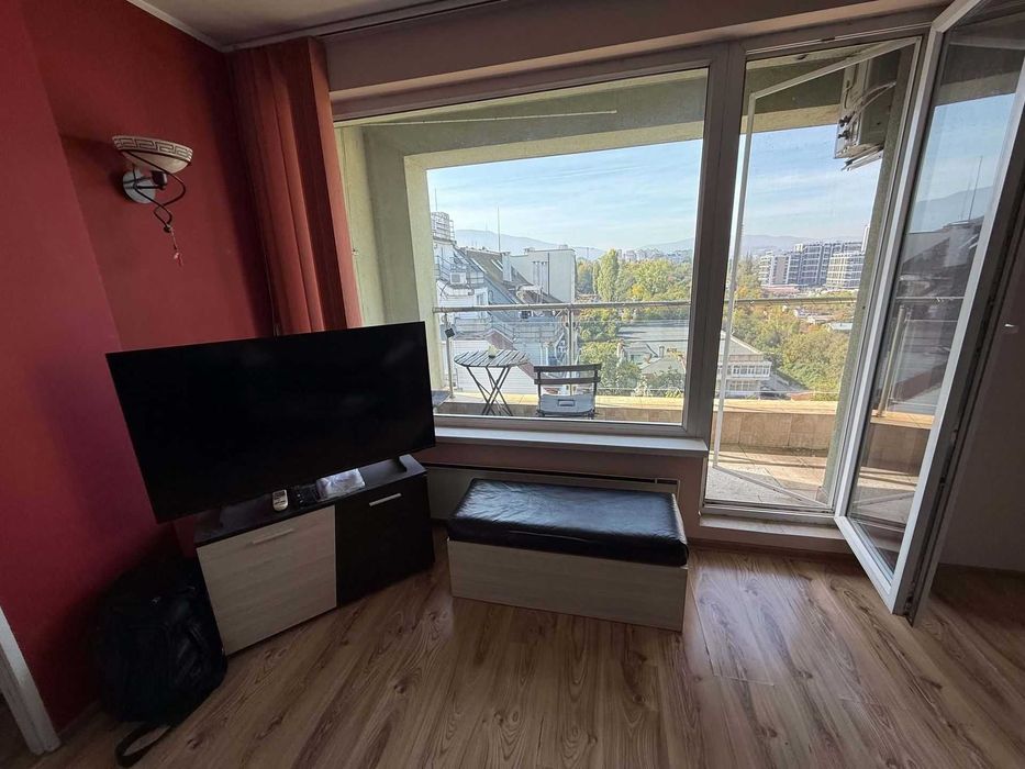Дава се под наем Двустаен апартамент в София, Център - 55 кв.м за 410 € - Снимка #3