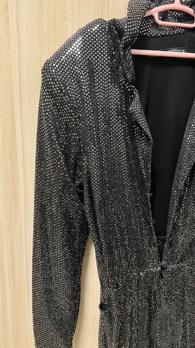 Дамски рокли и гащеризон