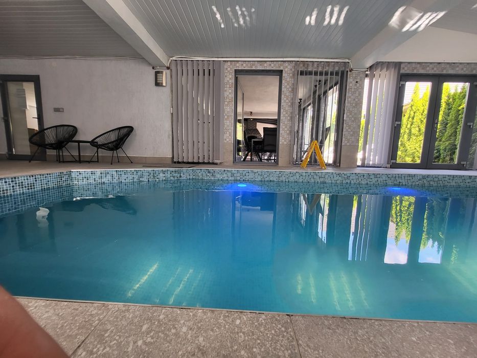 Închiriez cabana cu piscina interioara-Vila Teta Porumbacu de Sus