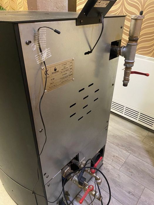 Пелетна камина с водна риза 18 kw