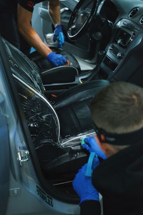 Detailing interior - exterior spălare tapiserie auto
