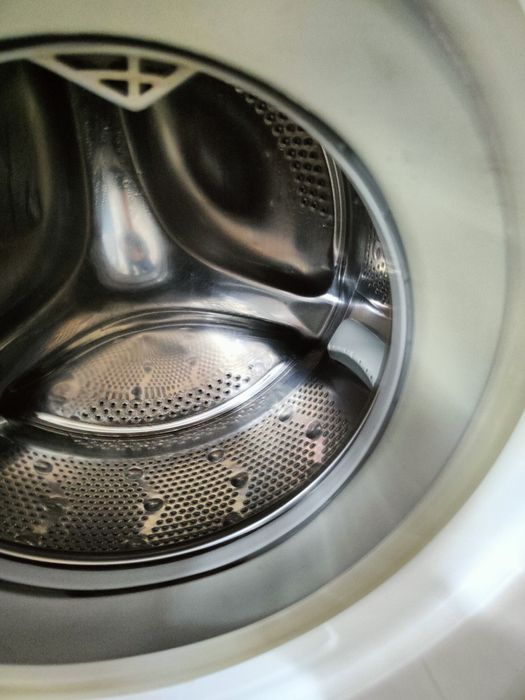 Продавам пералня candy