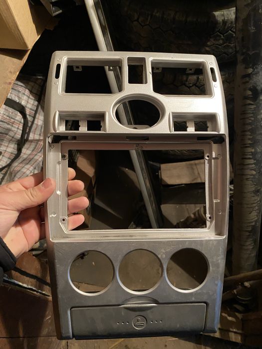 Продам консуль на приору под андройд