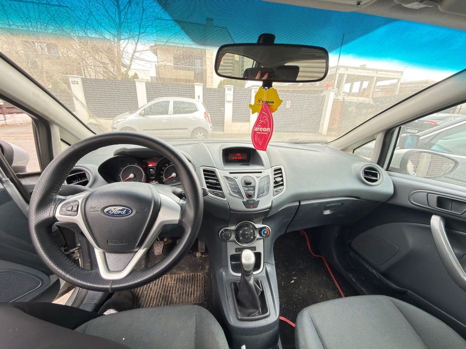 Ford
 fiesta 1,3  , an fabricație 11.2010