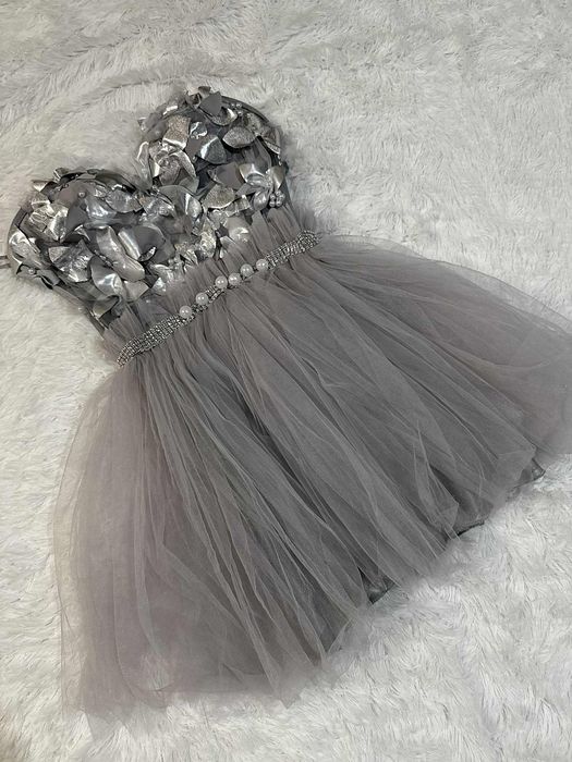 Официални/ бални рокли - С размер