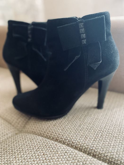 Ботильоны из натуральной замши