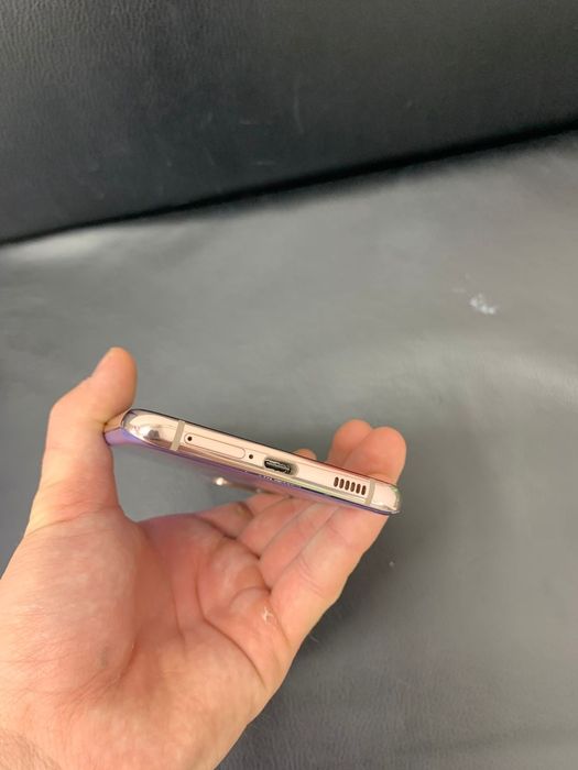 Самсунг с21 плюс в  отличном состоянии