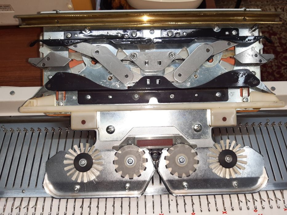 Вязальная машина Silver Reed SK 150