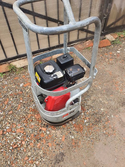 Swepac Fr95 compactor 95kg Honda GX160 an 2022 f putin folosit ca nou
