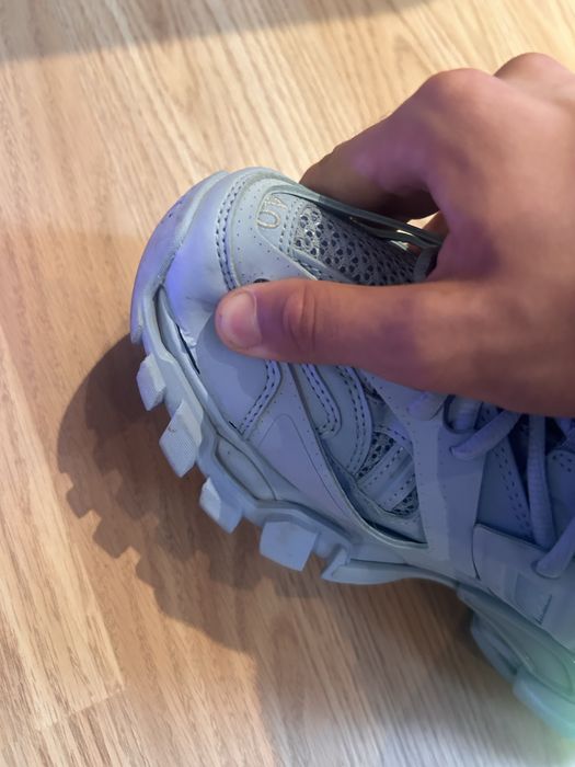 Balenciaga track led