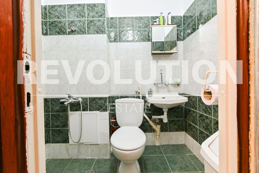 Продава се Двустаен апартамент в София, Надежда 4 - 67 кв.м за 1211 €/кв.м - Снимка #9