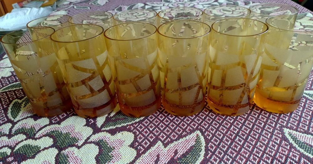 Set 12 Pahare transparente, de sticlă, cu model